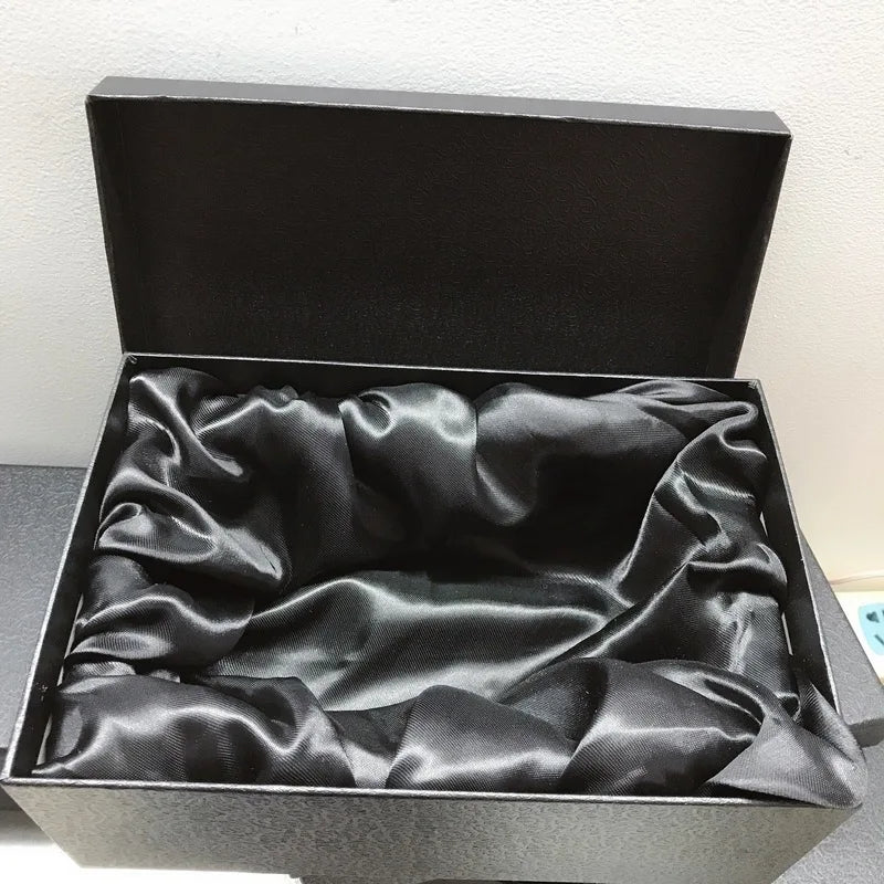 DIAMOND CLUTCH BAG