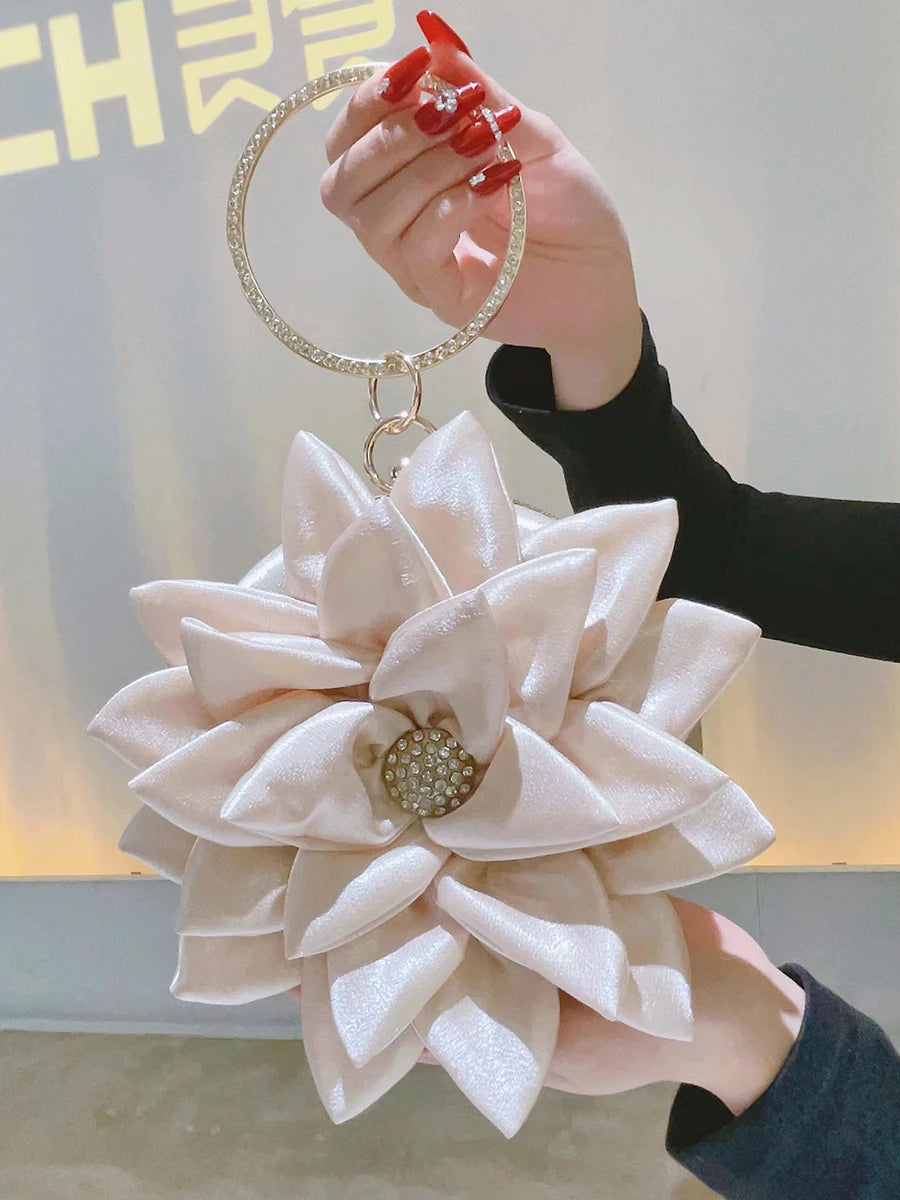 UNIQUE CLUTCH