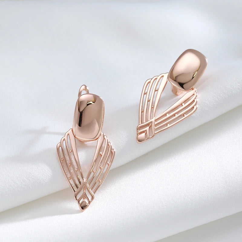 GLOSSY DROP EARRINGS