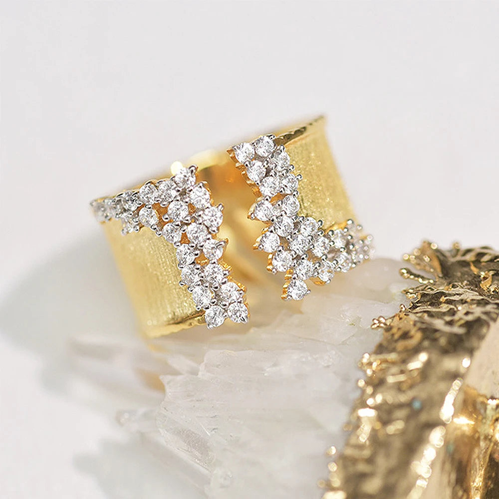 LUXURY RING