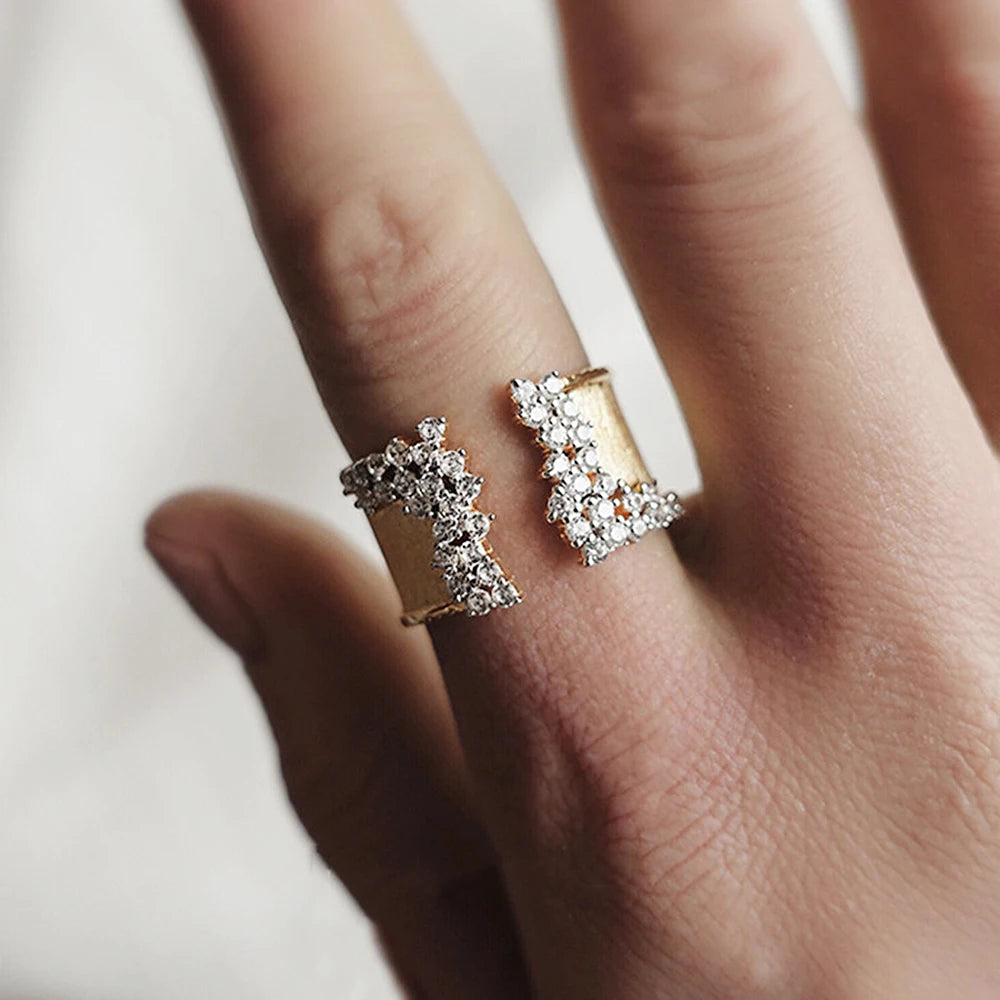 LUXURY RING