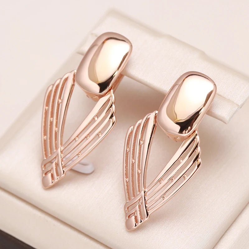 GLOSSY DROP EARRINGS